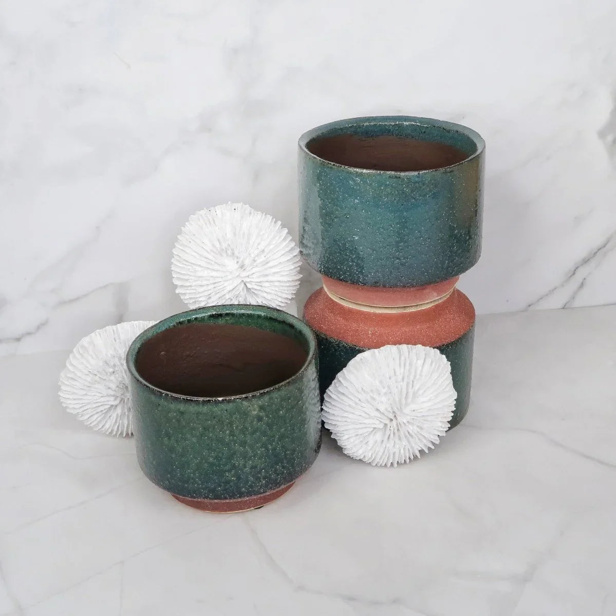 Übertopf LILLE in Grün-Blau mit schlichter Struktur