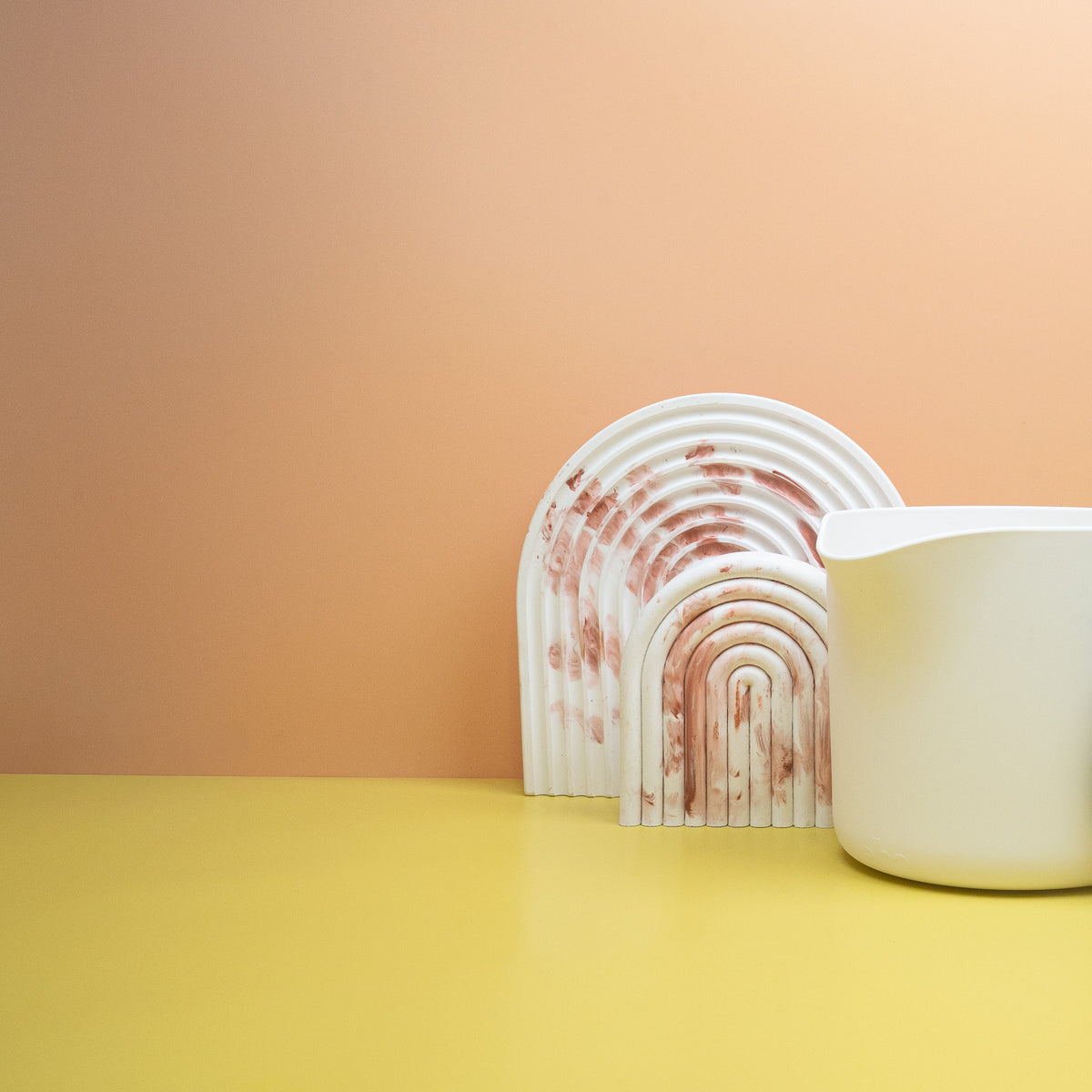 Übertopf Elho B for Swing Weiss für rankende Pflanzen