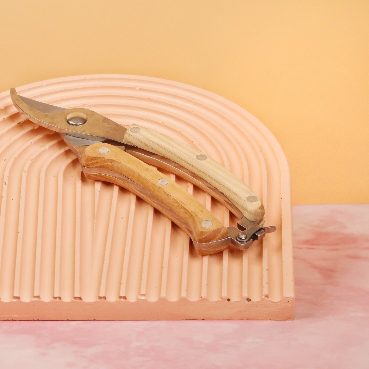 Astschere Botang mit ergonomischem Holzgriff