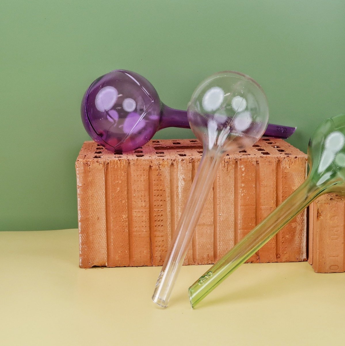 Selbstbewässerung Elho Aqua Care Aubergine, wird mit Wasser befüllt