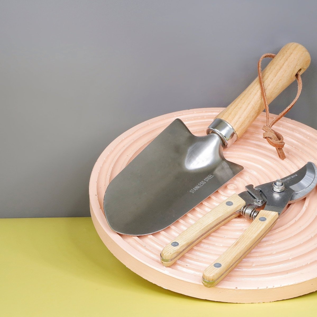 Set Botang mit ergonomischen Holzgriffen