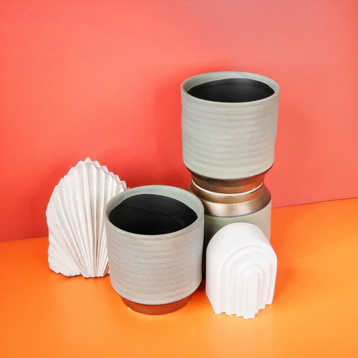 Übertopf BRAE – nordischer Minimalismus in Blaugrau