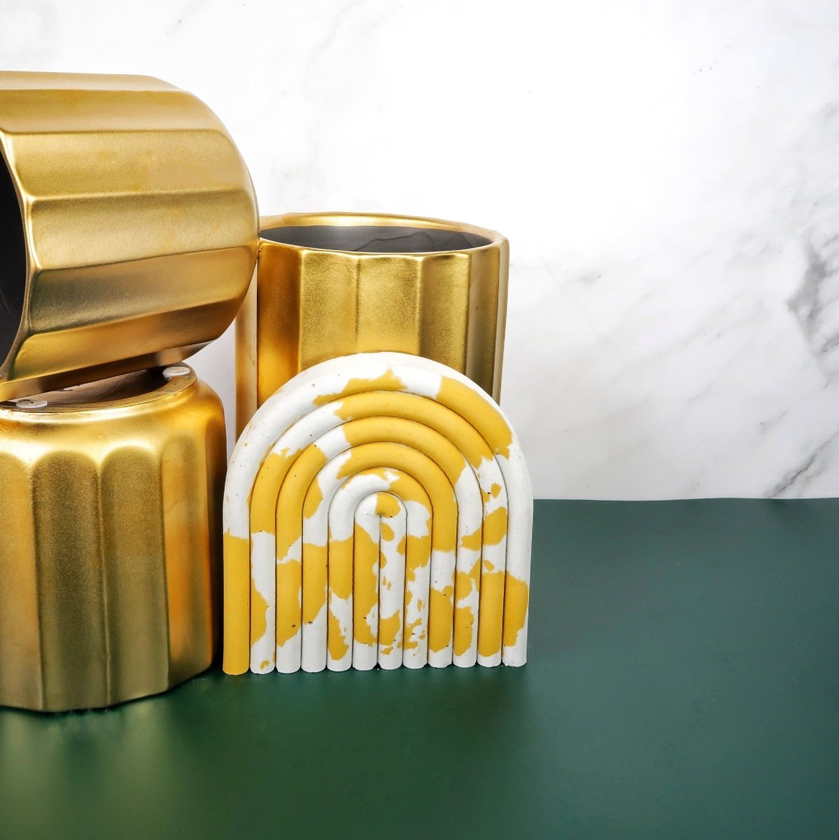 Übertopf CANNES mit lasierter Keramik-Struktur in Gold