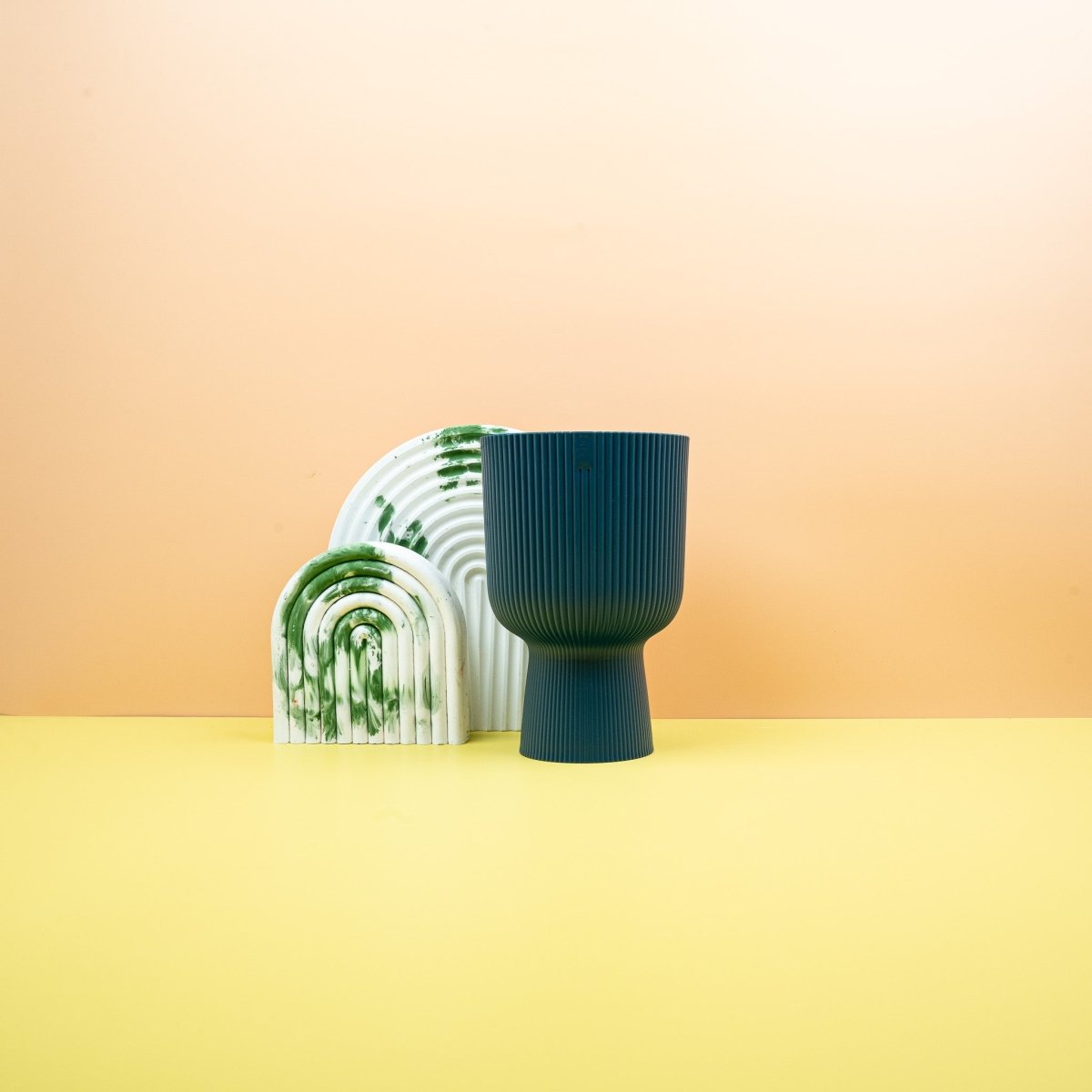Übertopf Elho Vibes Fold Rund Coupe Tiefenblau, leicht gewölbte Form – potflourri