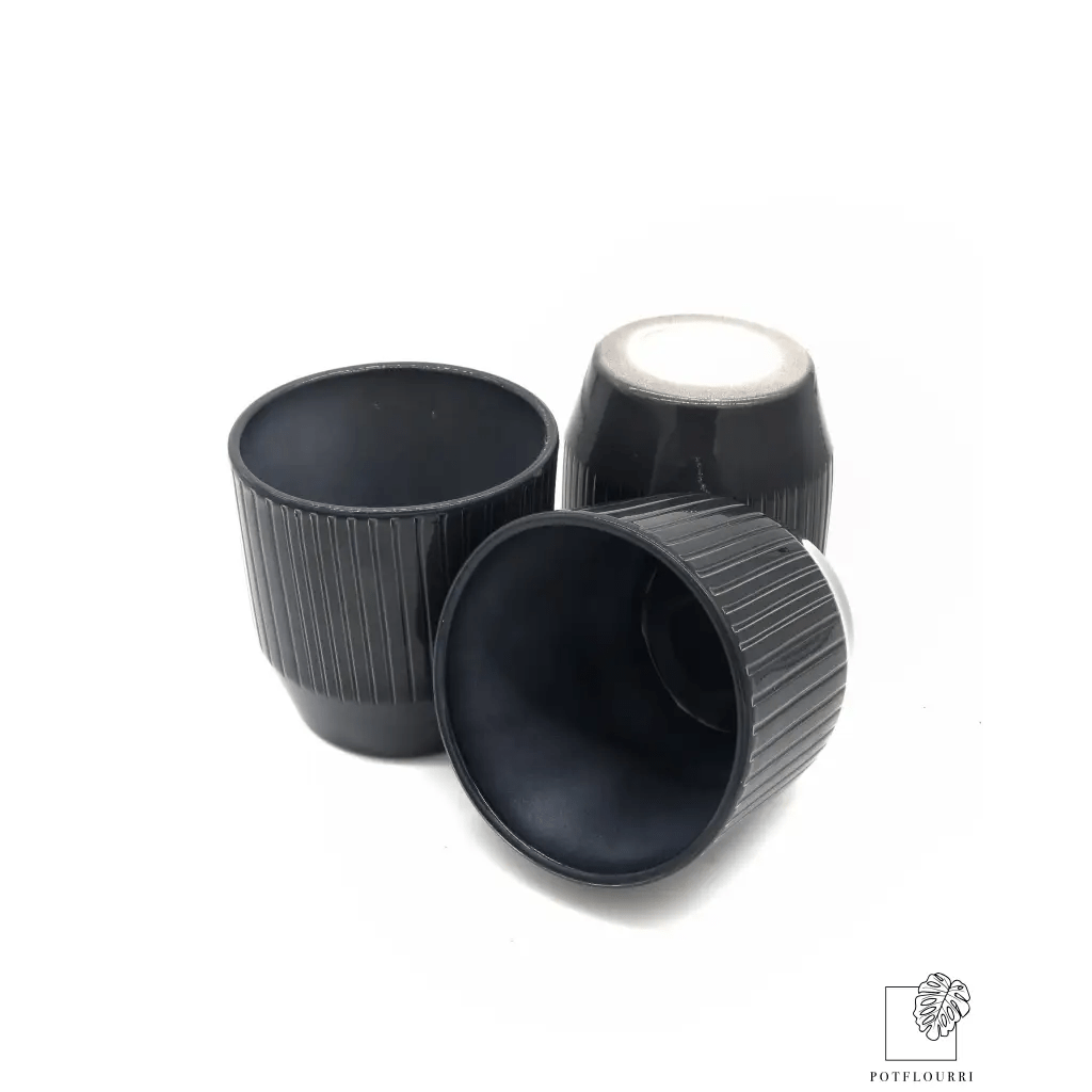 Steingut-Übertopf REYKHOLT in Anthrazit, 12 cm – potflourri